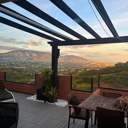 Bright Apartment In The Hills Of Elviria Málaga Buitenkant foto