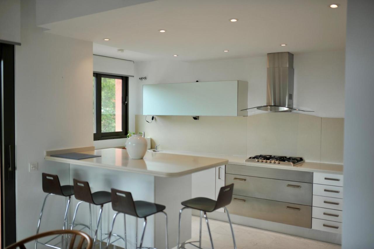 Bright In The Hills Of Elviria Apartment