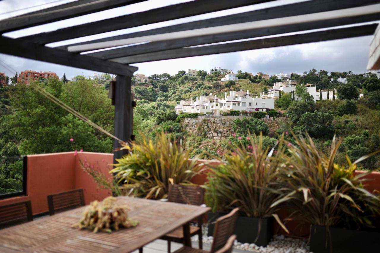 Bright In The Hills Of Elviria Apartment Malaga
