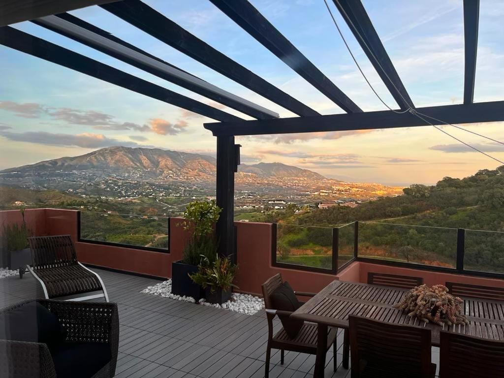 Bright In The Hills Of Elviria Malaga